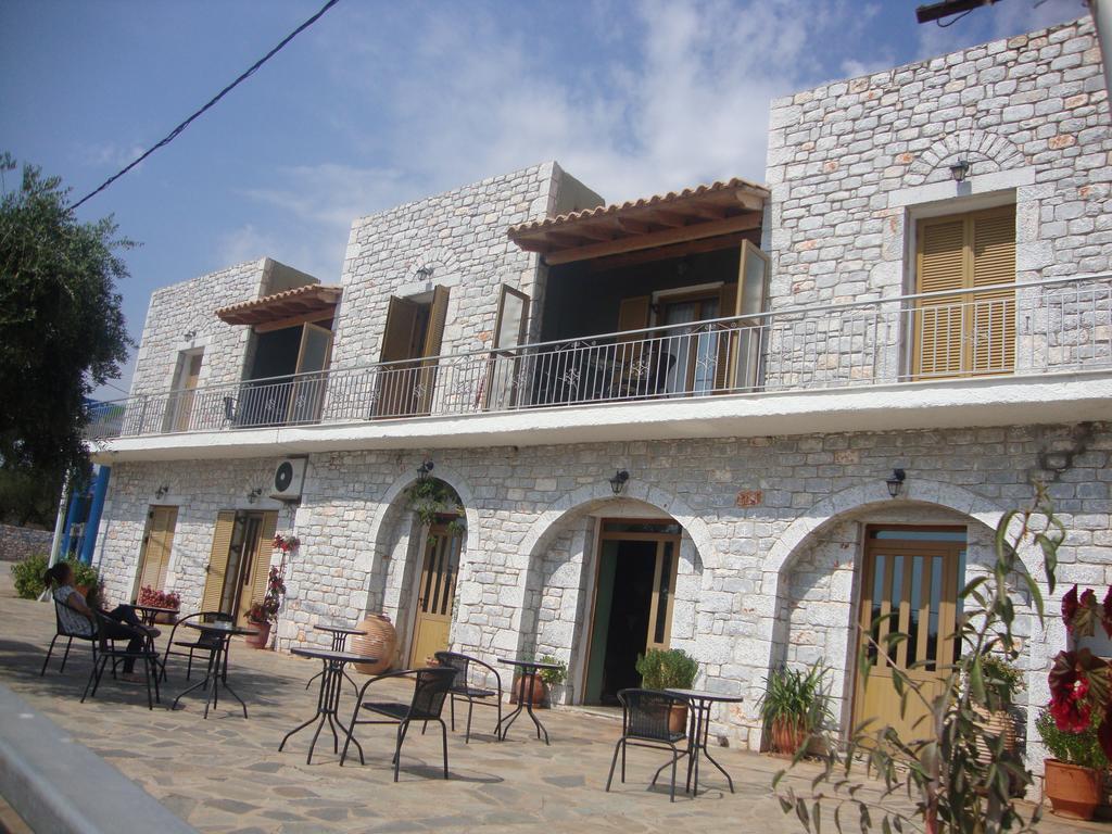 Kafiona Guesthouse Pírgos Dhiroú 外观 照片