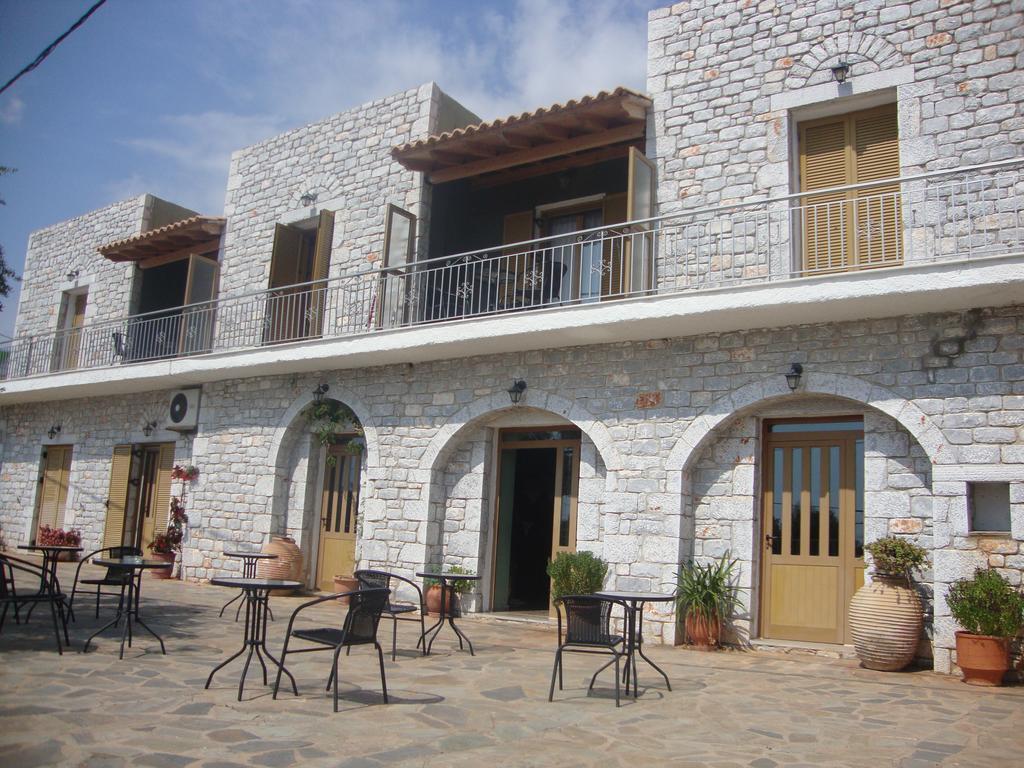 Kafiona Guesthouse Pírgos Dhiroú 外观 照片