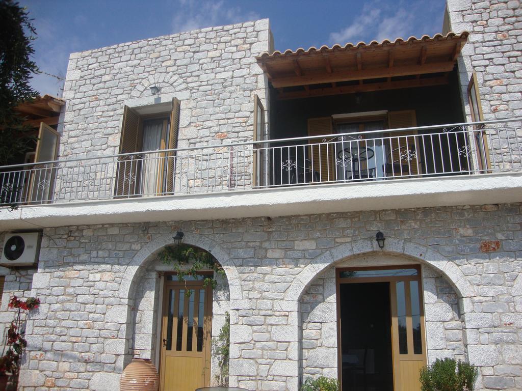 Kafiona Guesthouse Pírgos Dhiroú 外观 照片